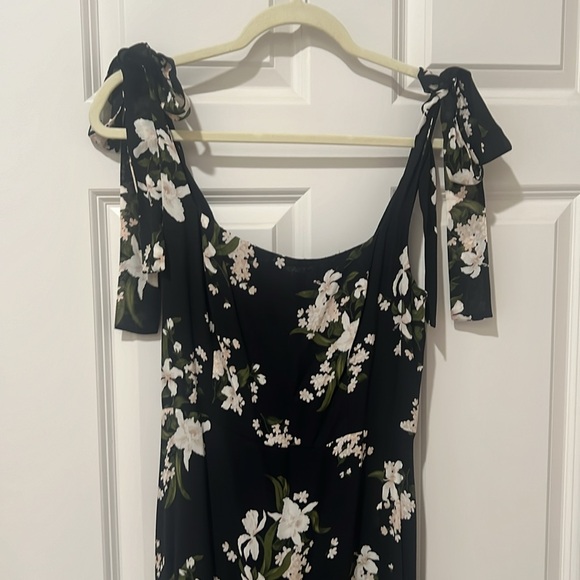Reformation Maxi Dress, size 6 - Picture 2 of 3